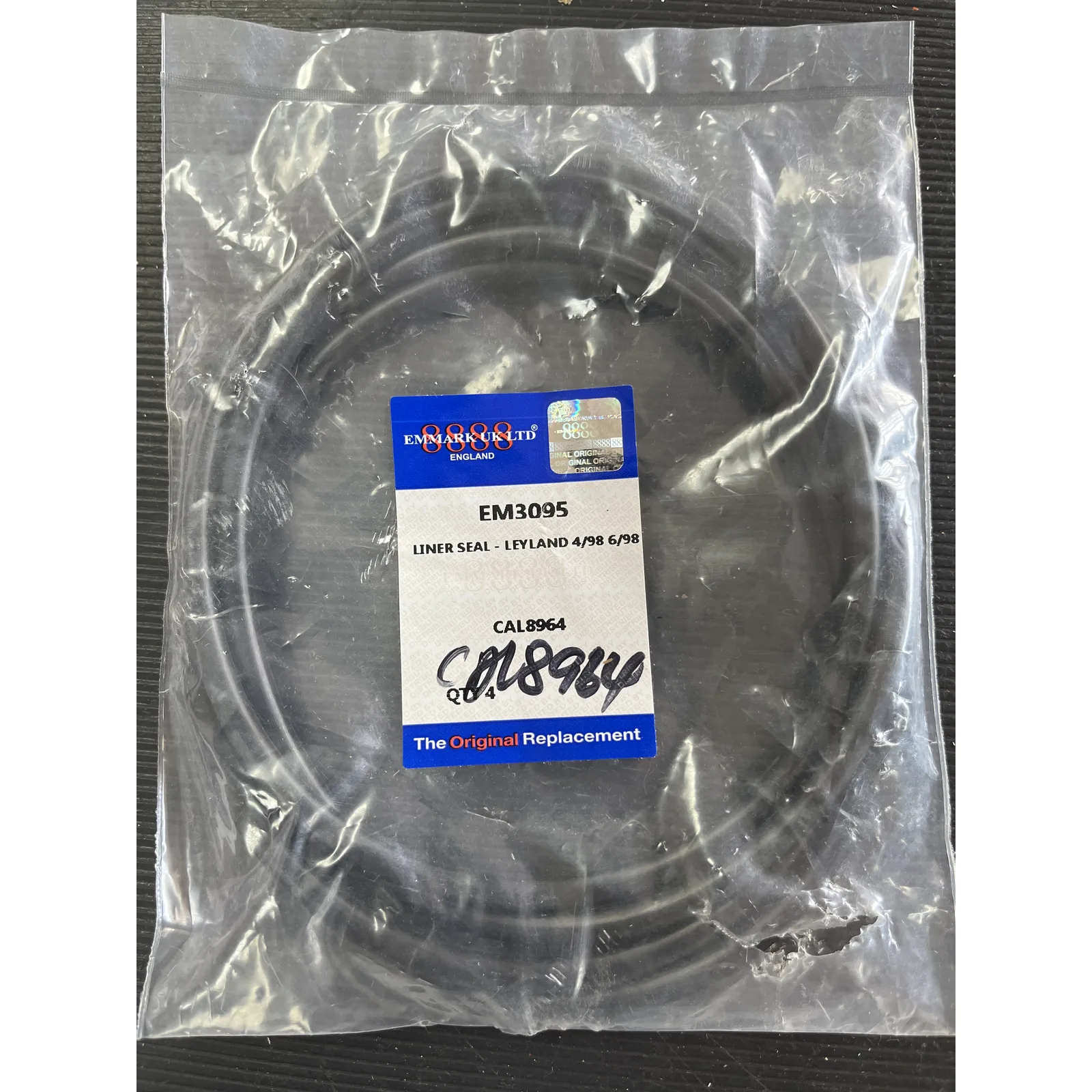Vista 2 de GOMA GRUESA PARA CAMISA LEYLAND 270-272 98mm